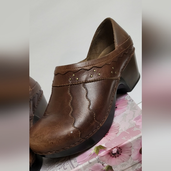 Women Dansko brown shoes size 38 - Picture 6 of 13